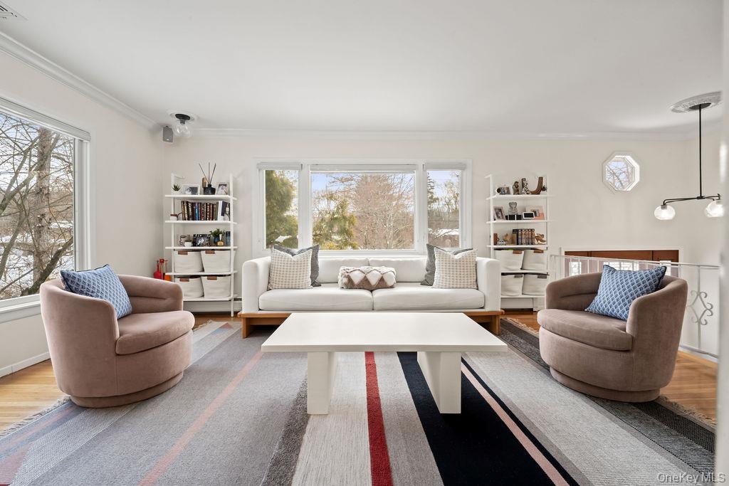 10 Cottage Lane, Suffern, NY 10901