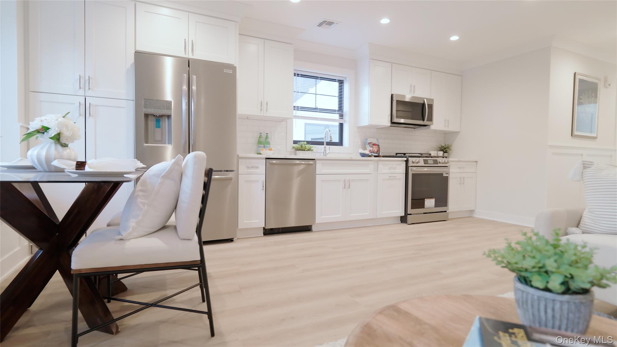 161 Union Avenue # 10, Lynbrook, NY 11563