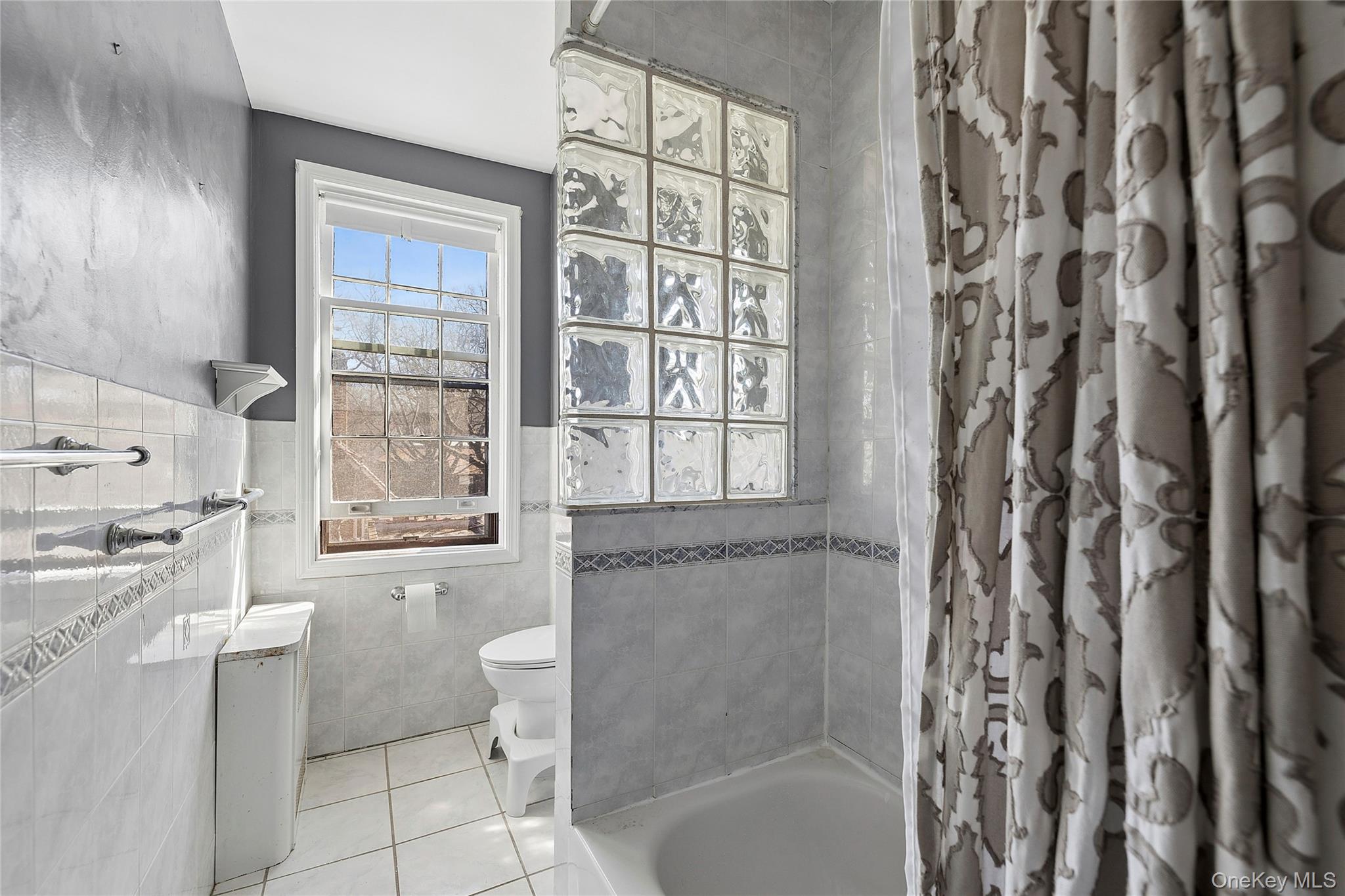 46 Slocum Crescent, Forest Hills, NY 11375