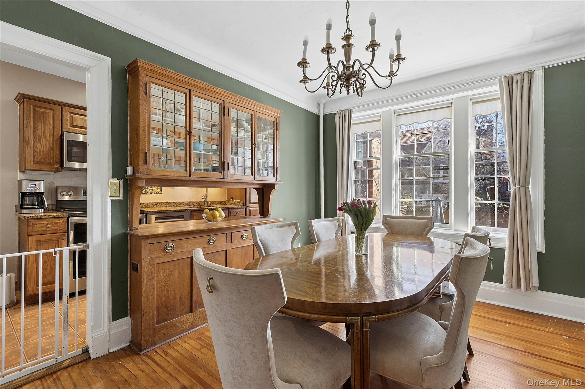 46 Slocum Crescent, Forest Hills, NY 11375