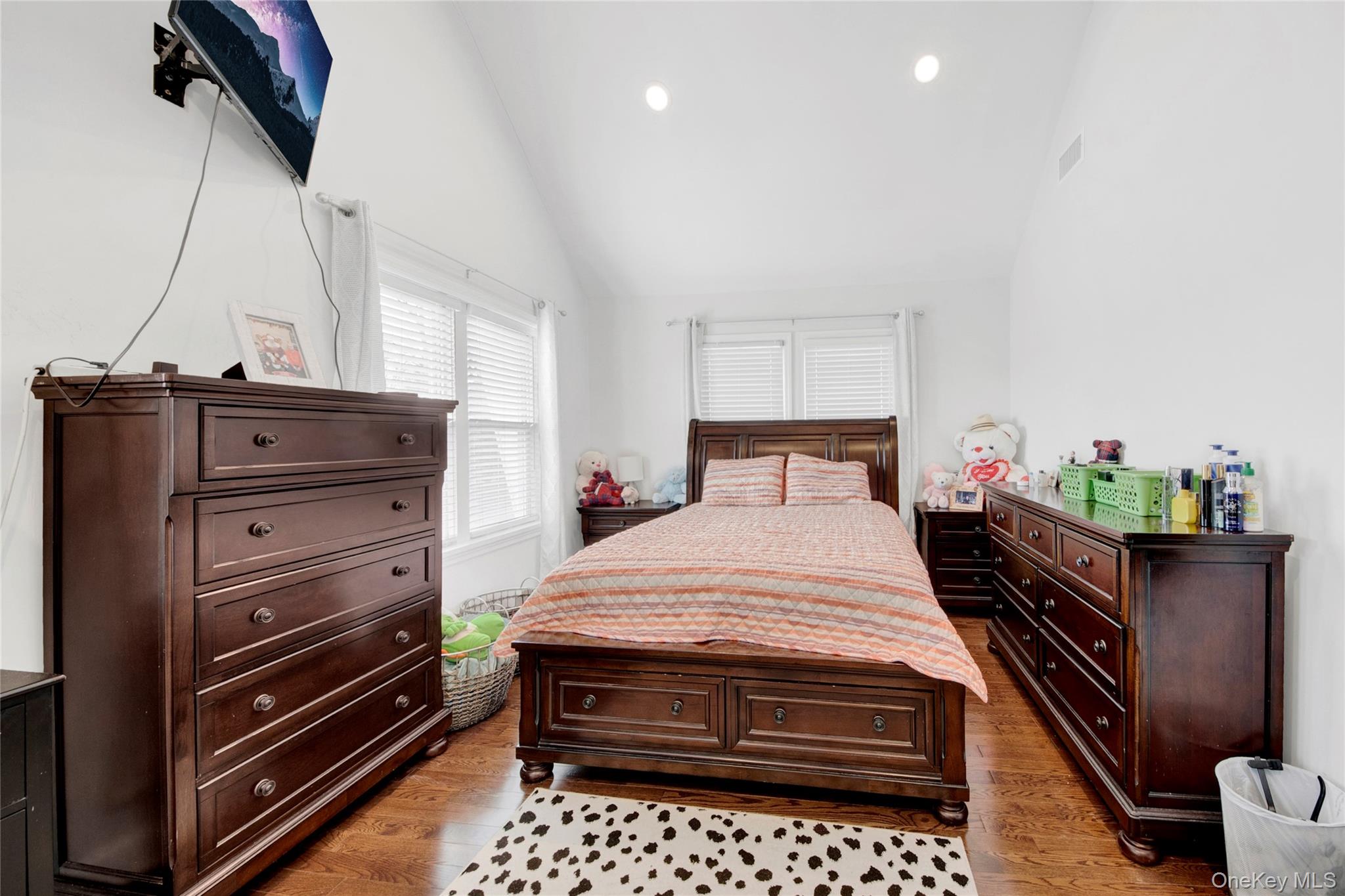 174 King Avenue, Yonkers, NY 10704