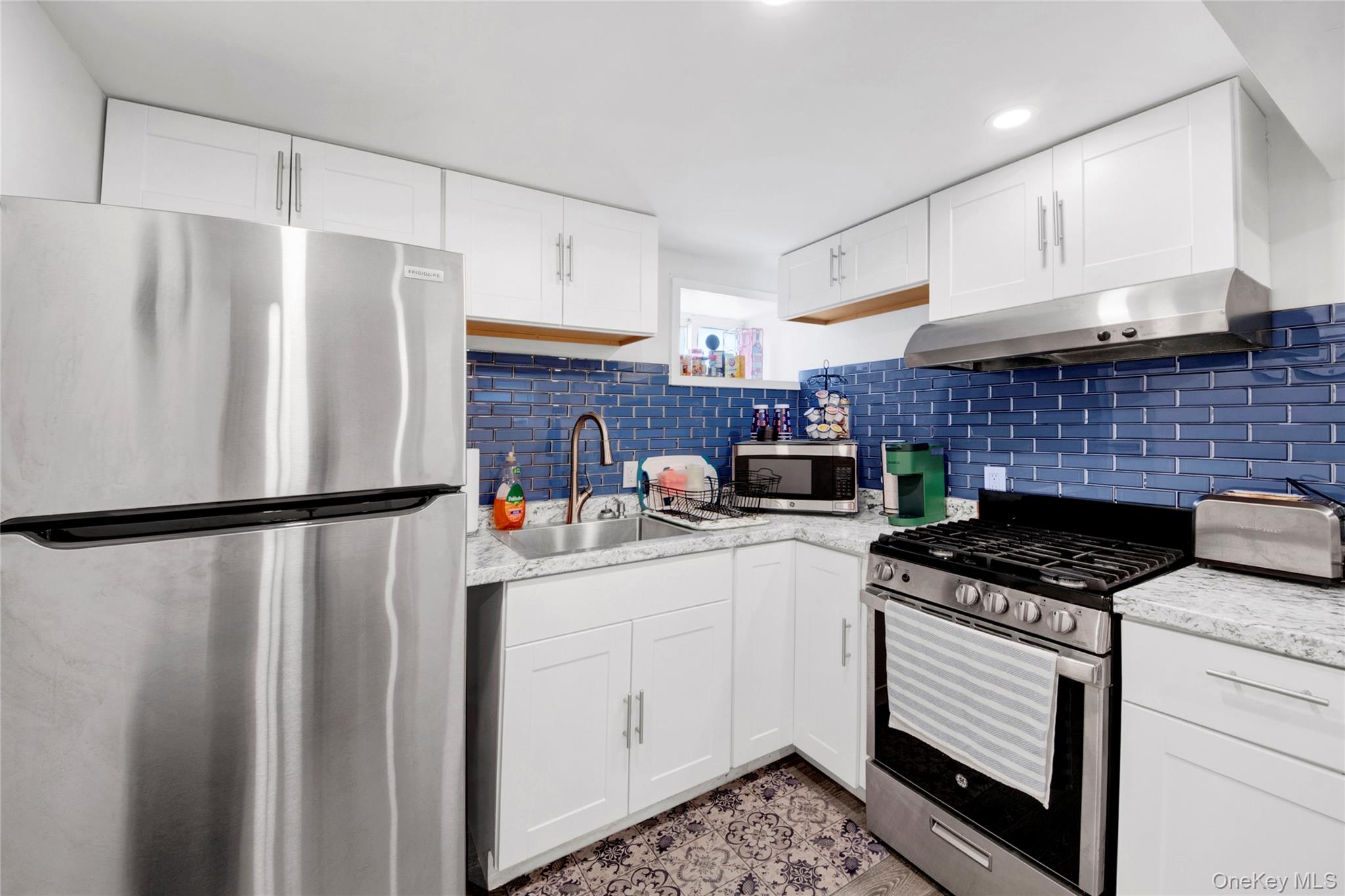 174 King Avenue, Yonkers, NY 10704