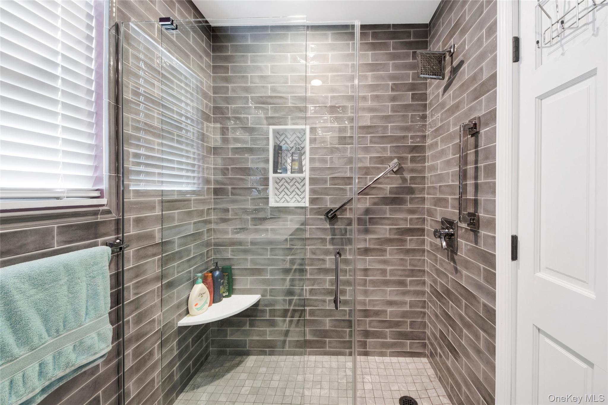 174 King Avenue, Yonkers, NY 10704