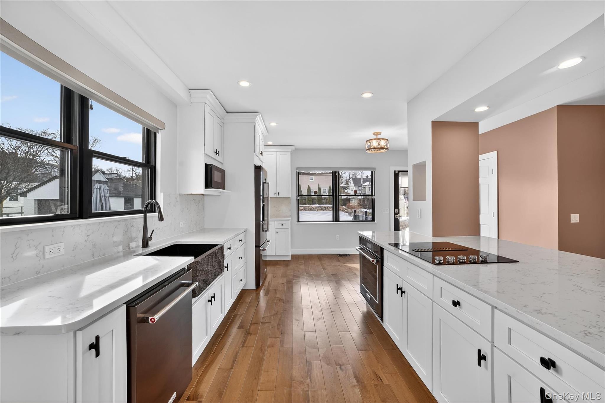 61 Storey Lane, Yonkers, NY 10710