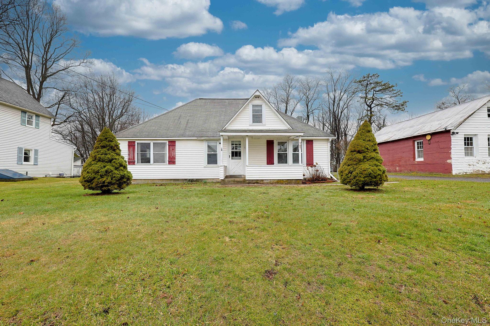 107 County Route 22, Johnson, NY 10933