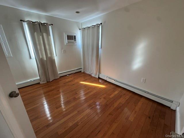 116 Winter Lane, Hicksville, NY 11801