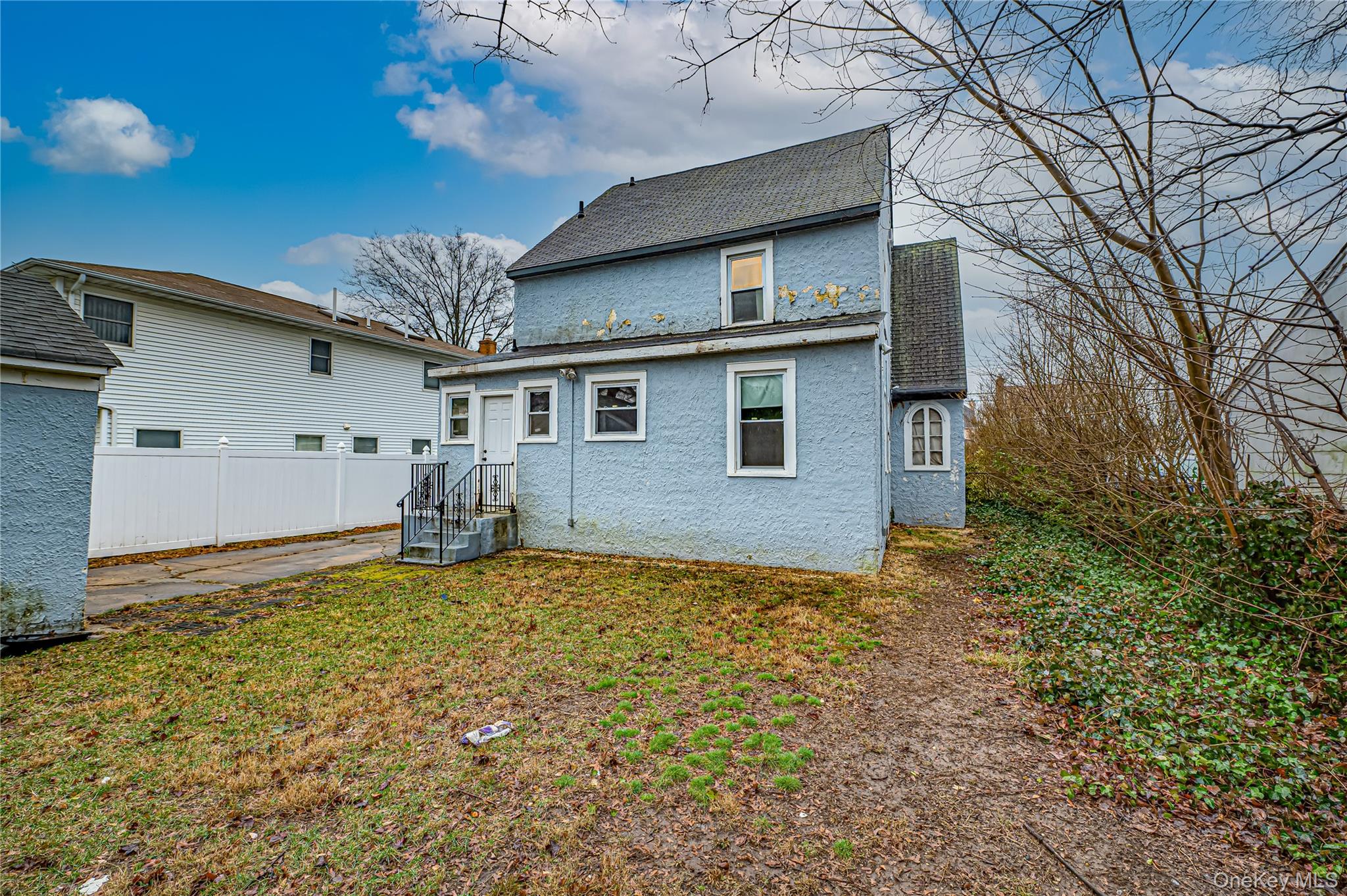 17 Hope Street, Hempstead, NY 11550