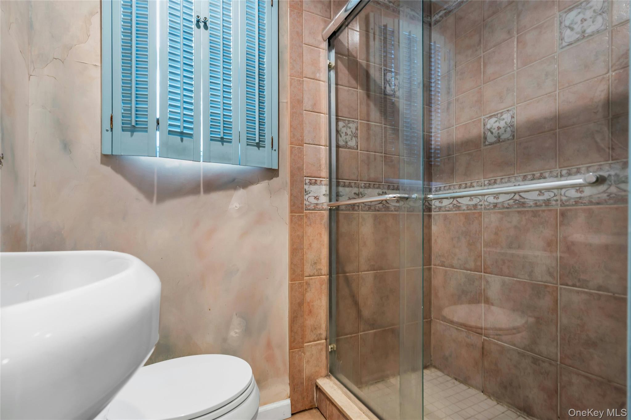 54 Valleywood Road, Commack, NY 11725