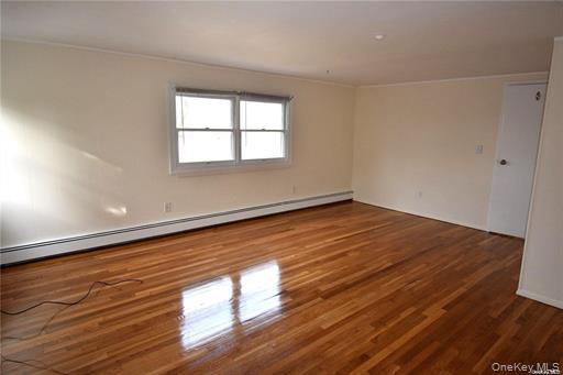 44 Miller Road, Farmingdale, NY 11735