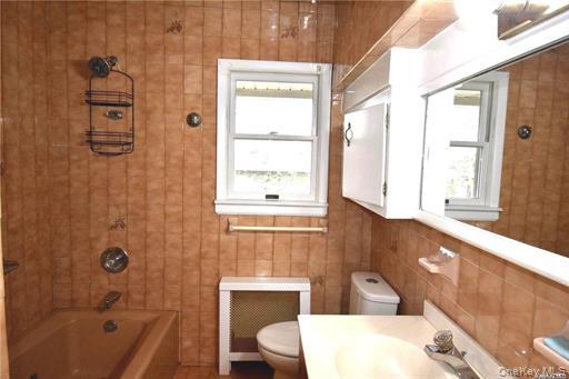 44 Miller Road, Farmingdale, NY 11735