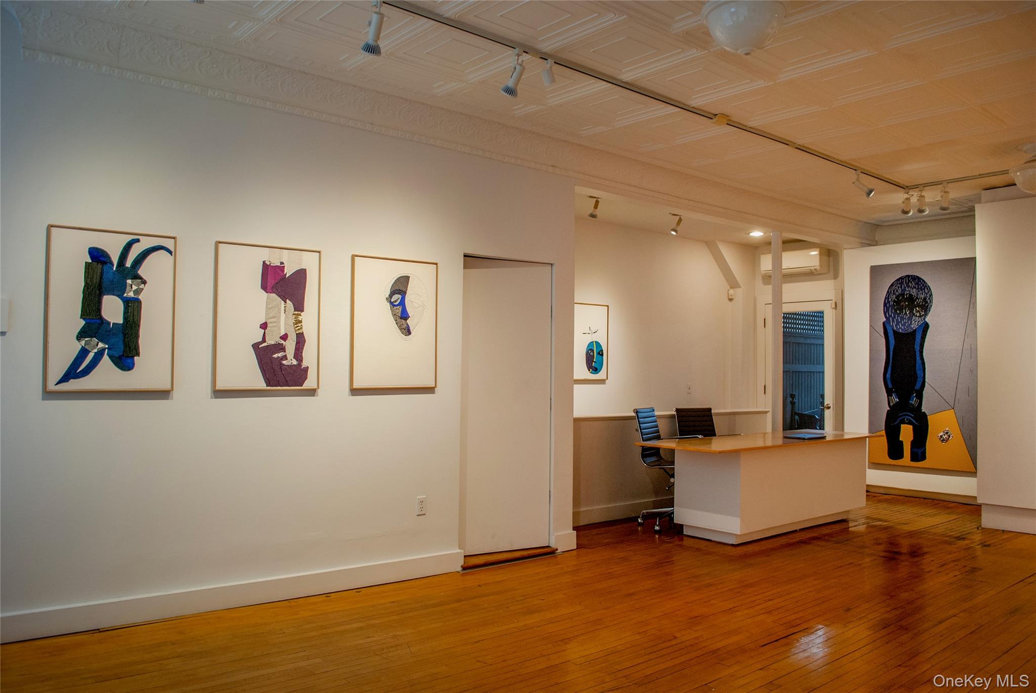 362 1/2 Warren Street, Hudson, NY 12534