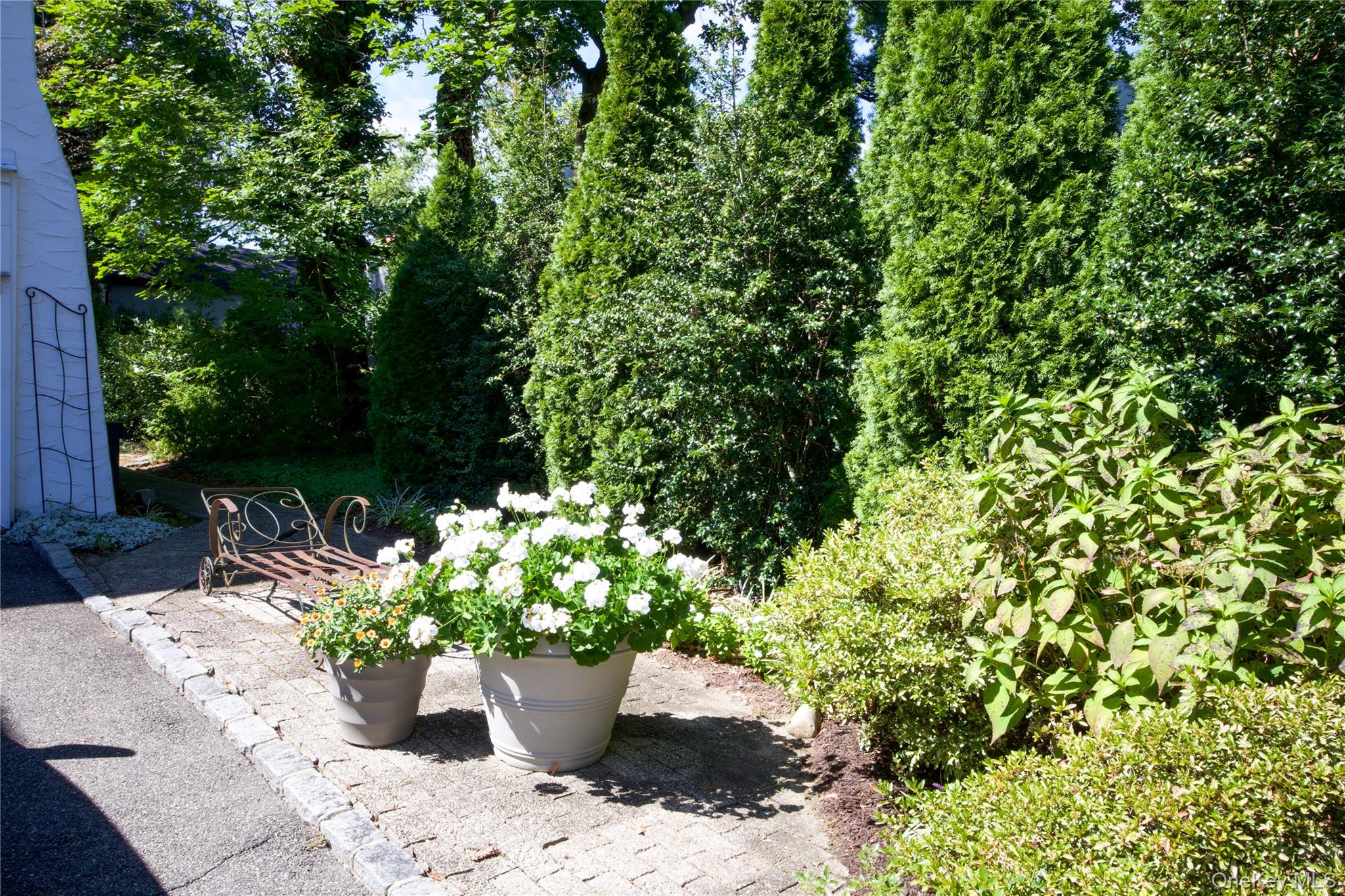 9 Ramsey Road, Great Neck, NY 11023