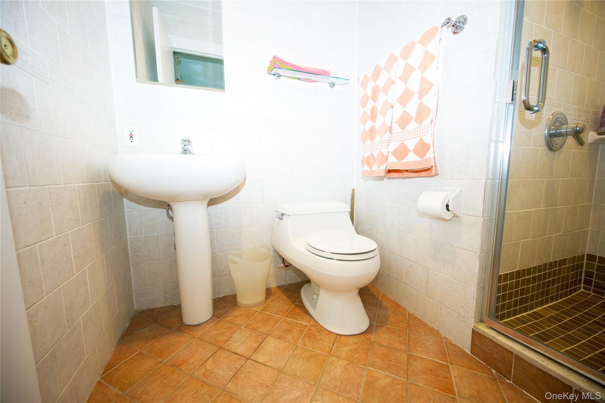 9 Ramsey Road, Great Neck, NY 11023