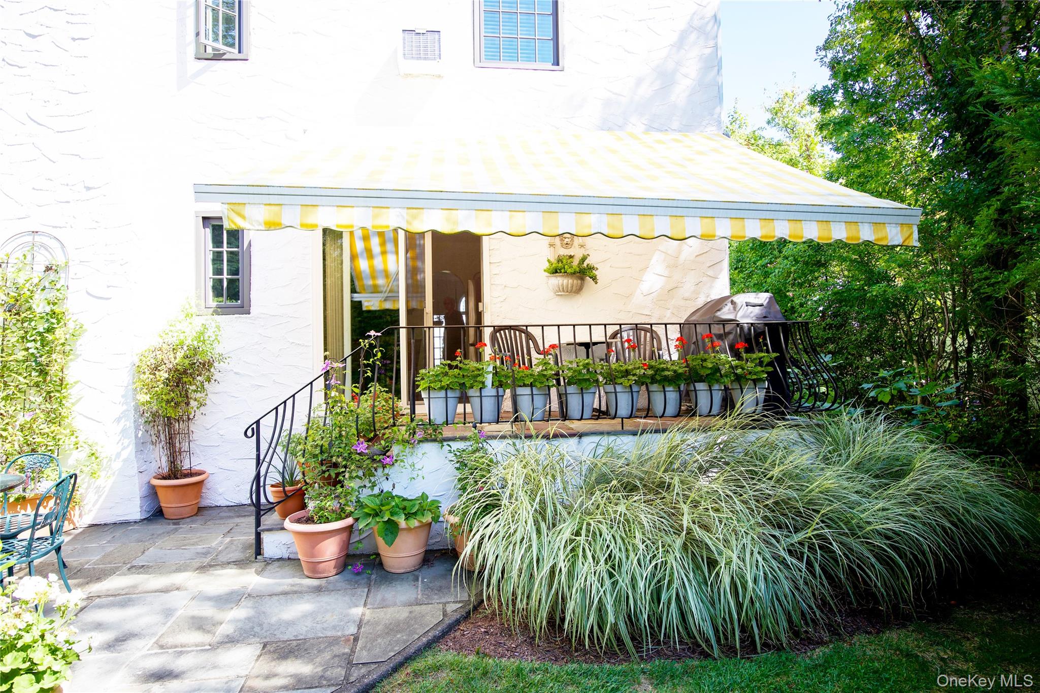 9 Ramsey Road, Great Neck, NY 11023