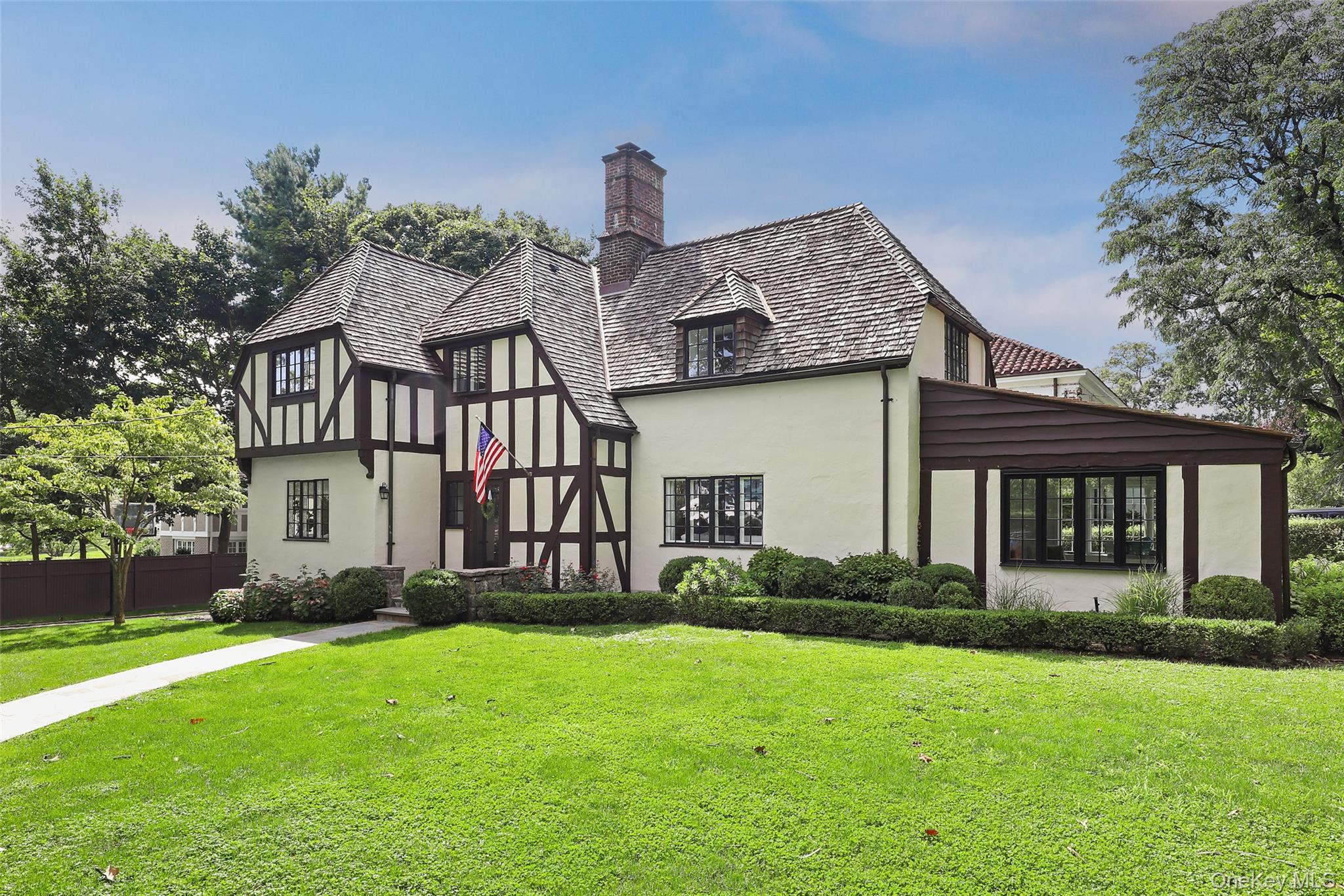 30 Locust Lane, Bronxville, NY 10708