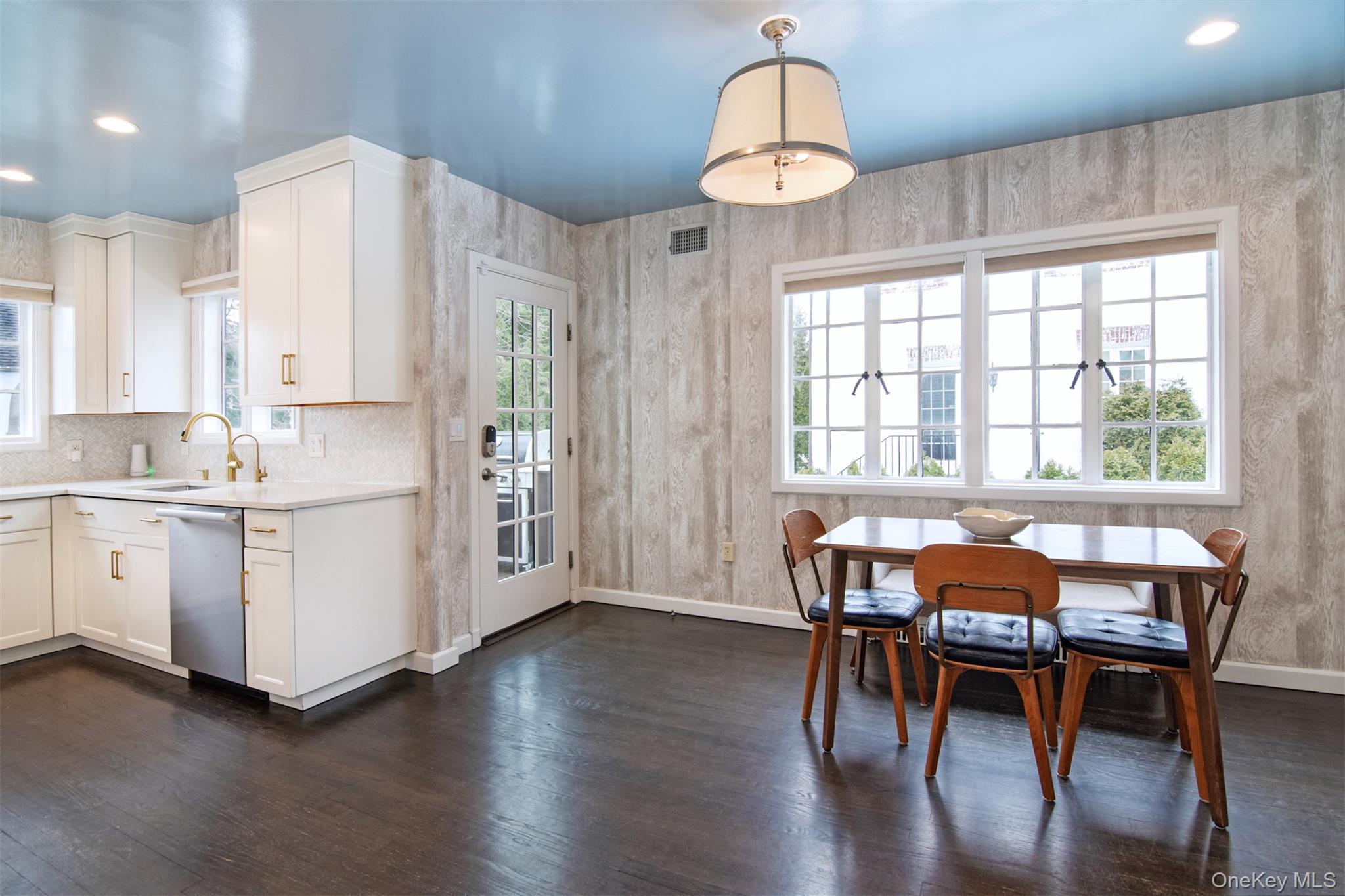 30 Locust Lane, Bronxville, NY 10708