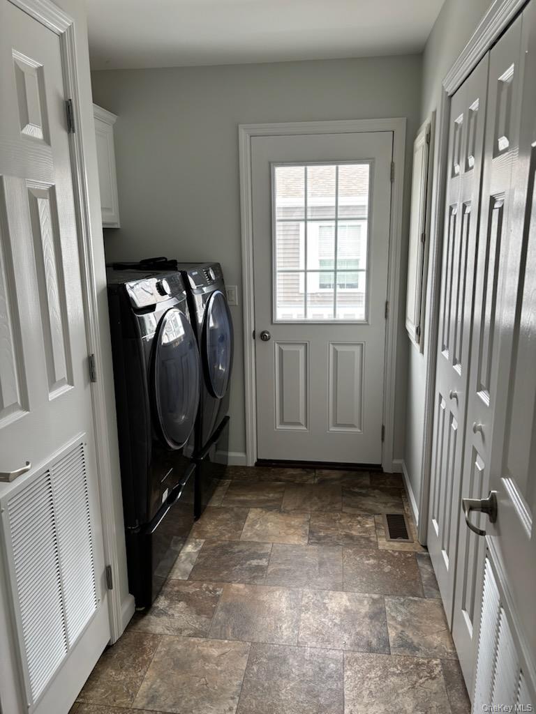 1661 OLD COUNTRY Road # 539, Riverhead, NY 11901