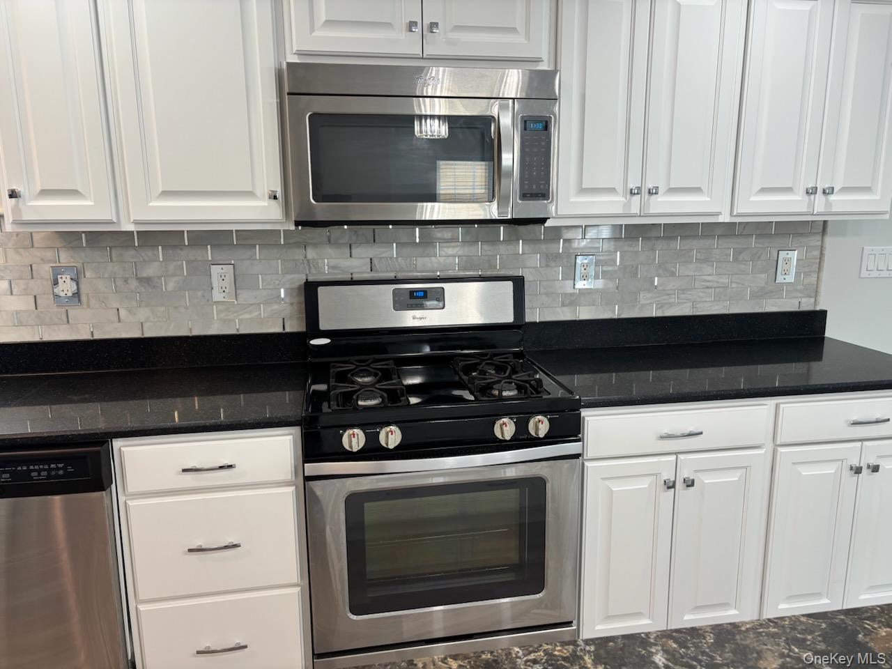 1661 OLD COUNTRY Road # 539, Riverhead, NY 11901