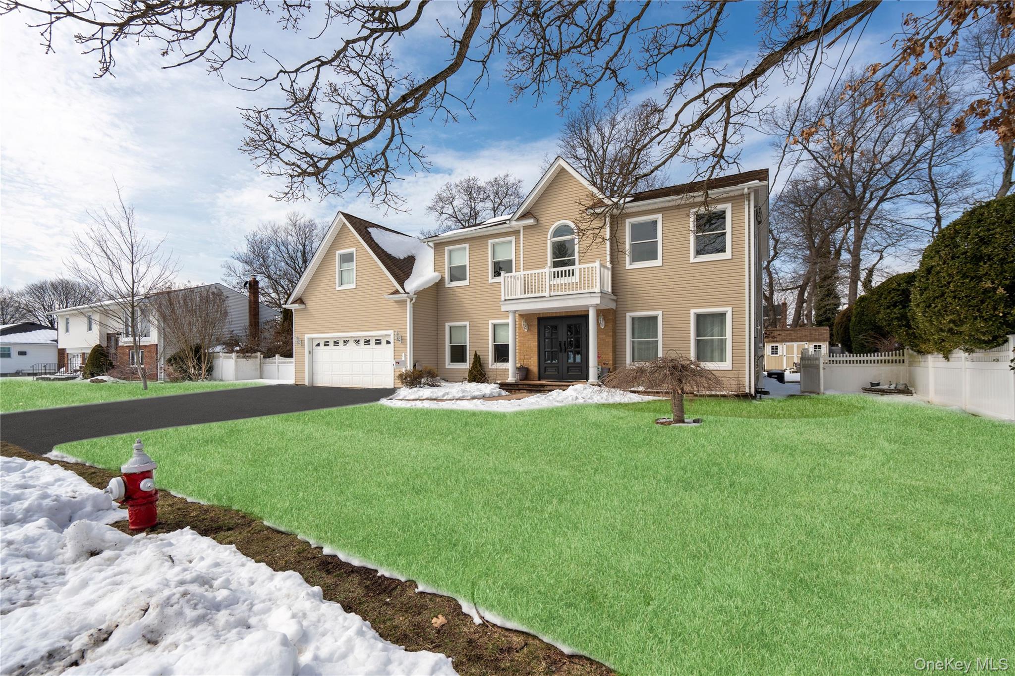 5 Pine Street, Plainview, NY 11803