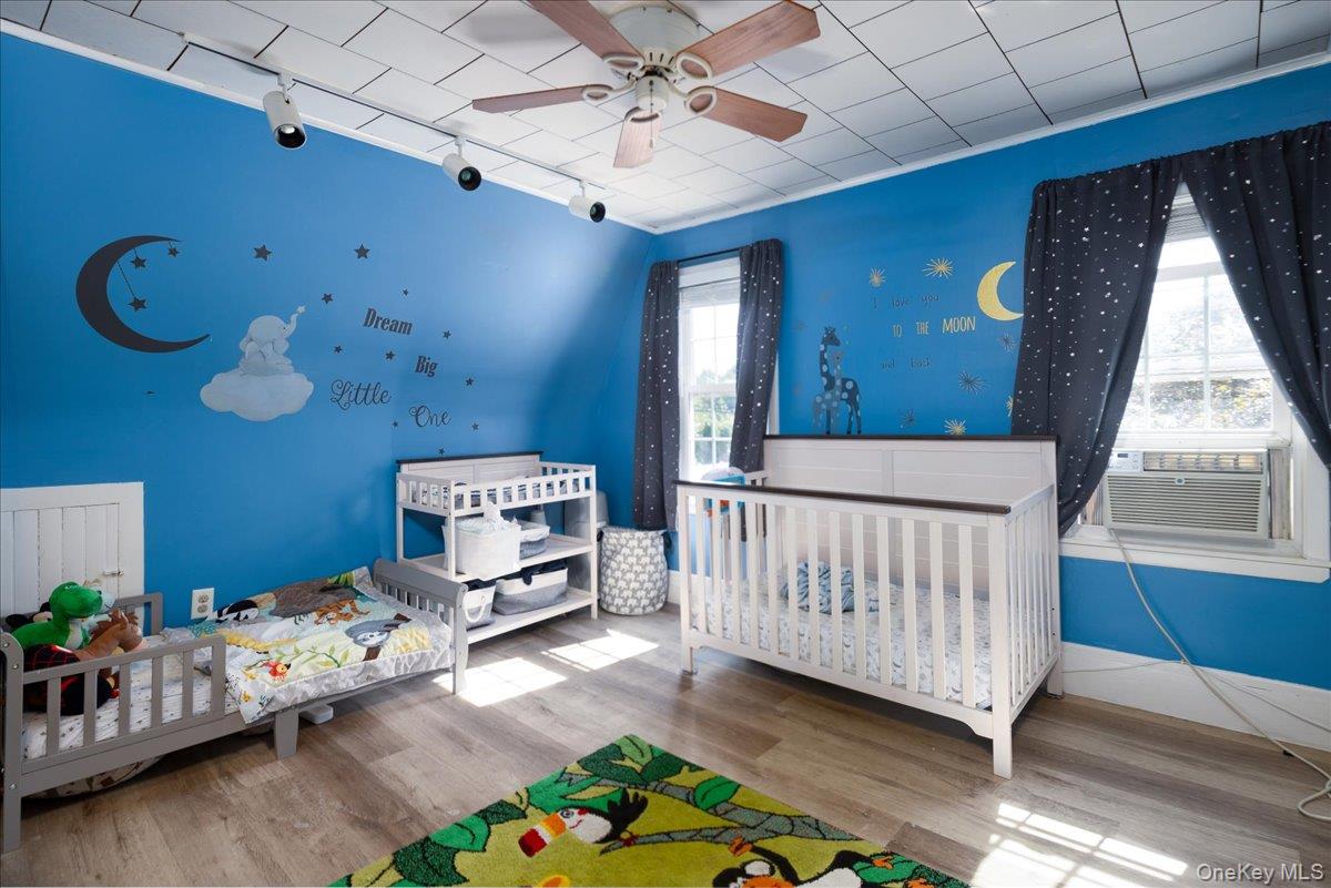 404 Silver Lane, Oceanside, NY 11572