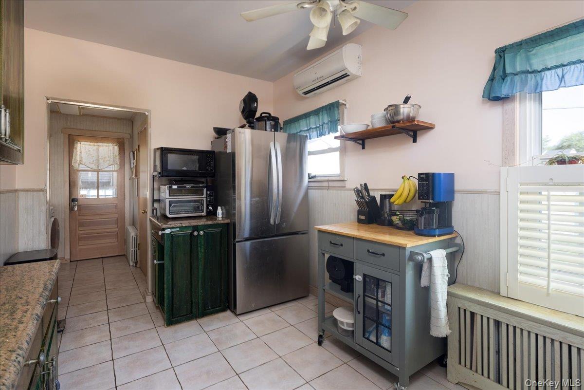 404 Silver Lane, Oceanside, NY 11572