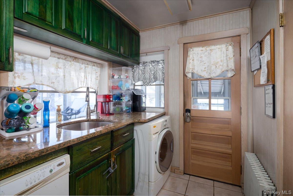 404 Silver Lane, Oceanside, NY 11572