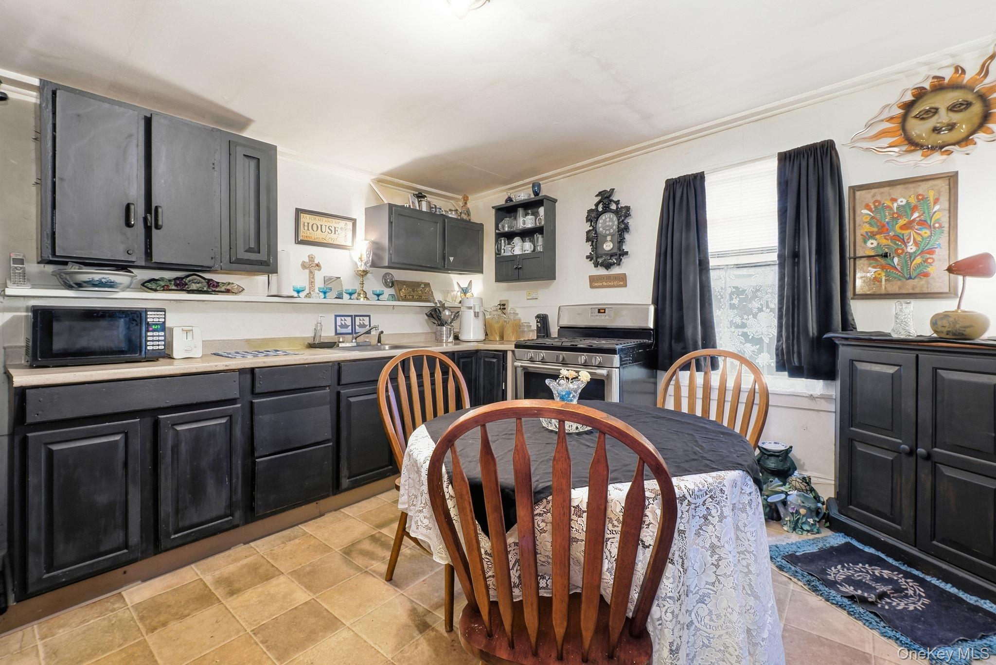 145 W Bridge Street, Saugerties, NY 12477