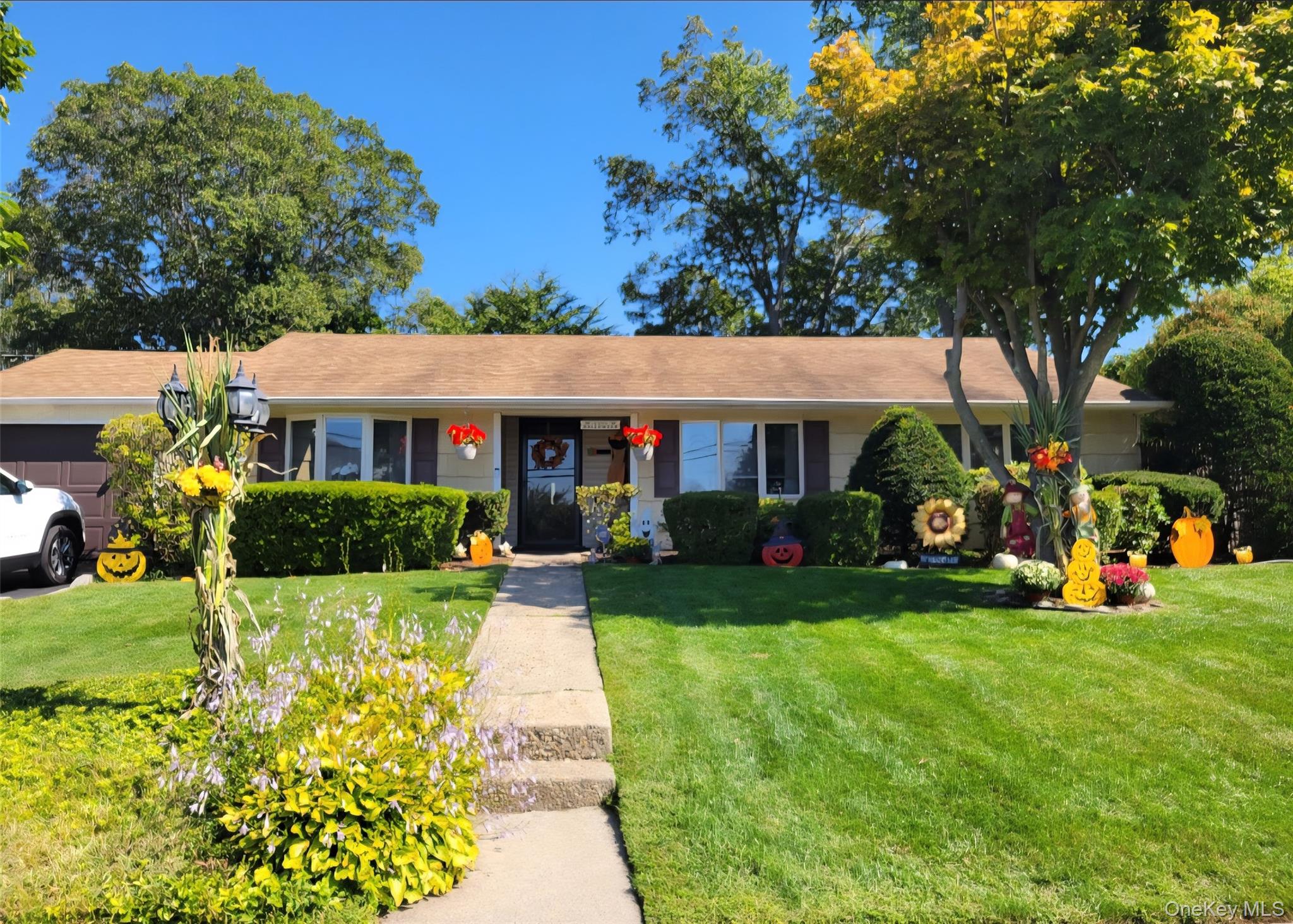 59 Holiday Park Drive, Centereach, NY 11720