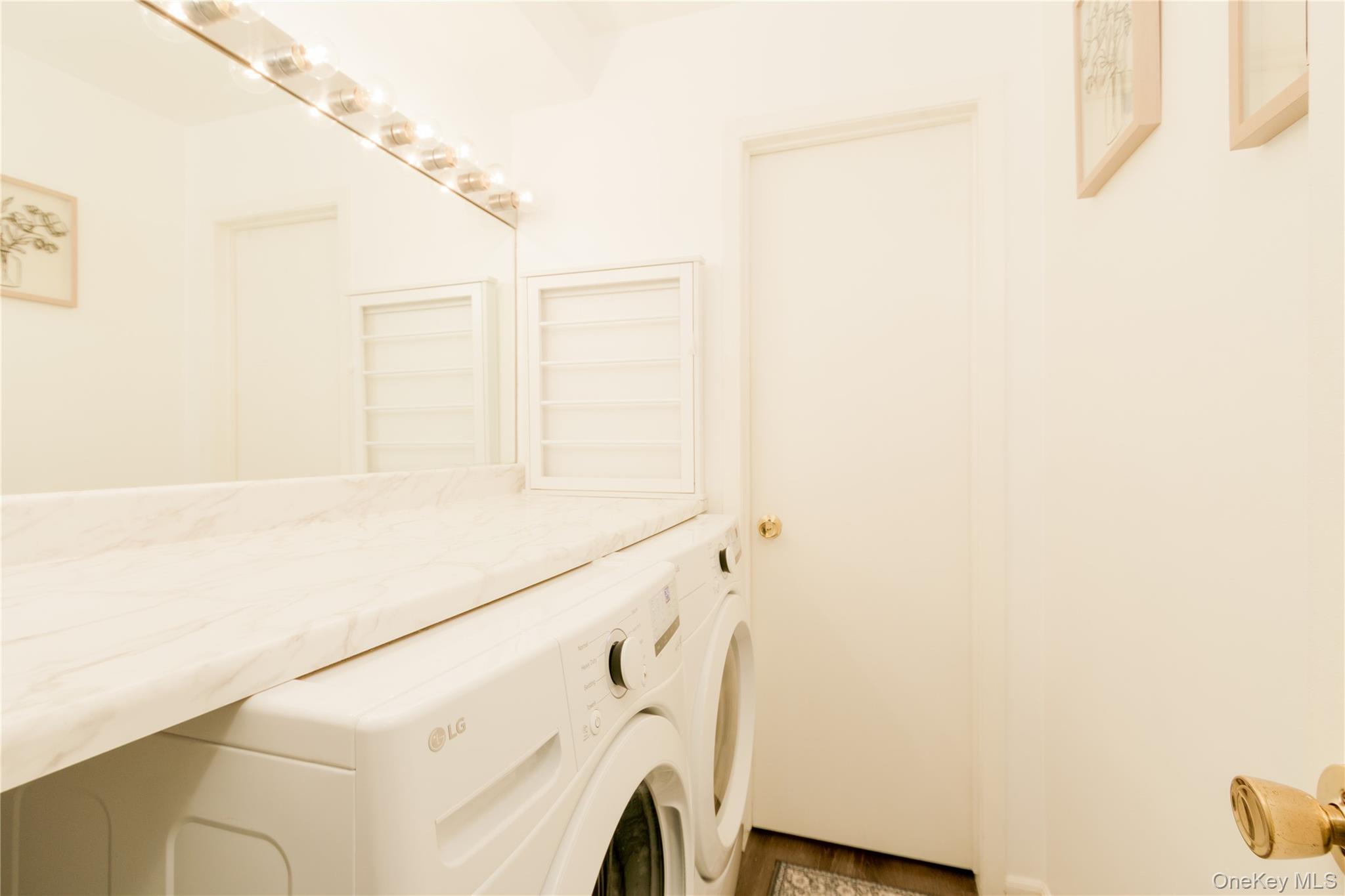 266 Lake Point Circle # 266, Middle Island, NY 11953