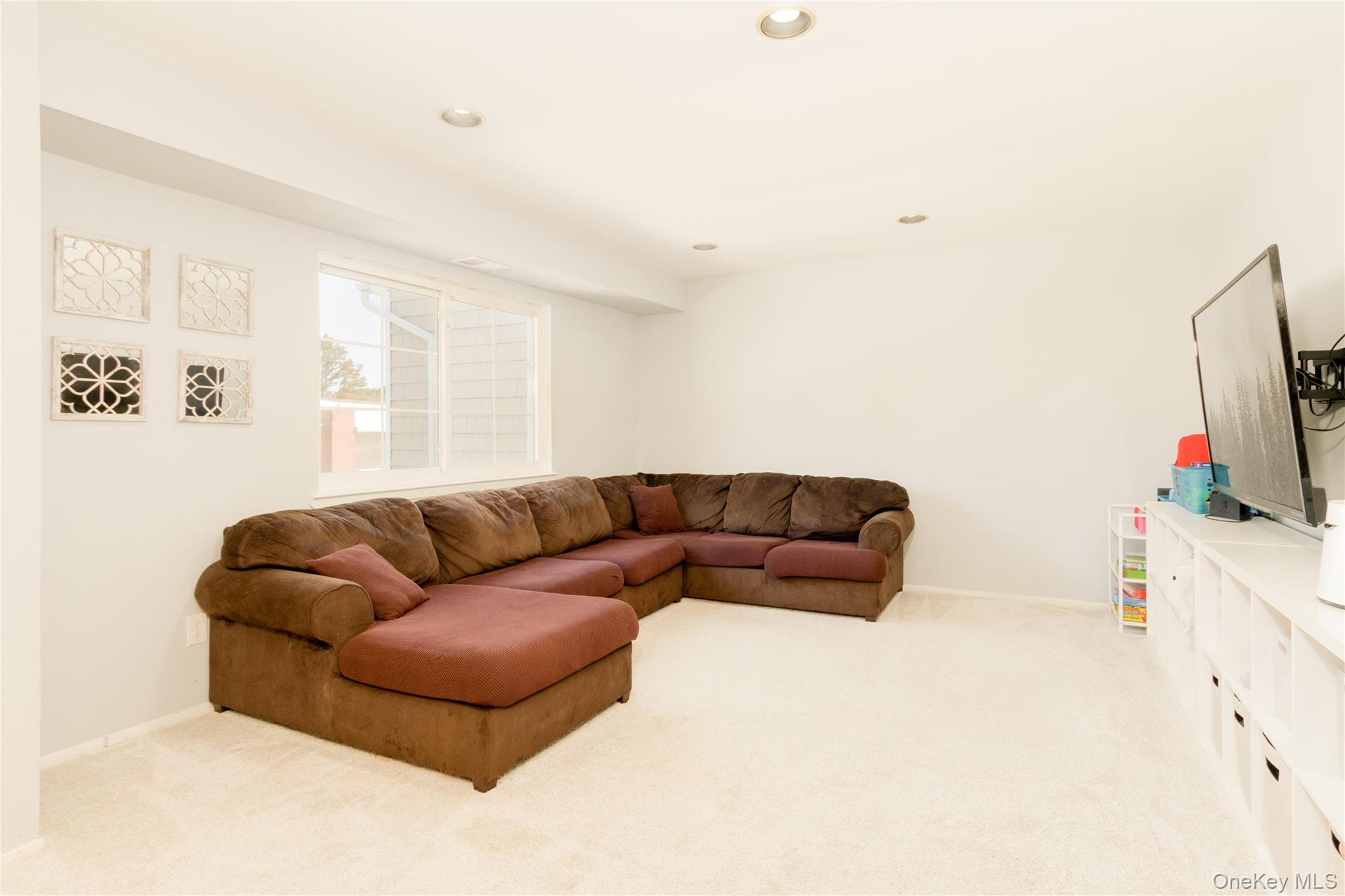 266 Lake Point Circle # 266, Middle Island, NY 11953