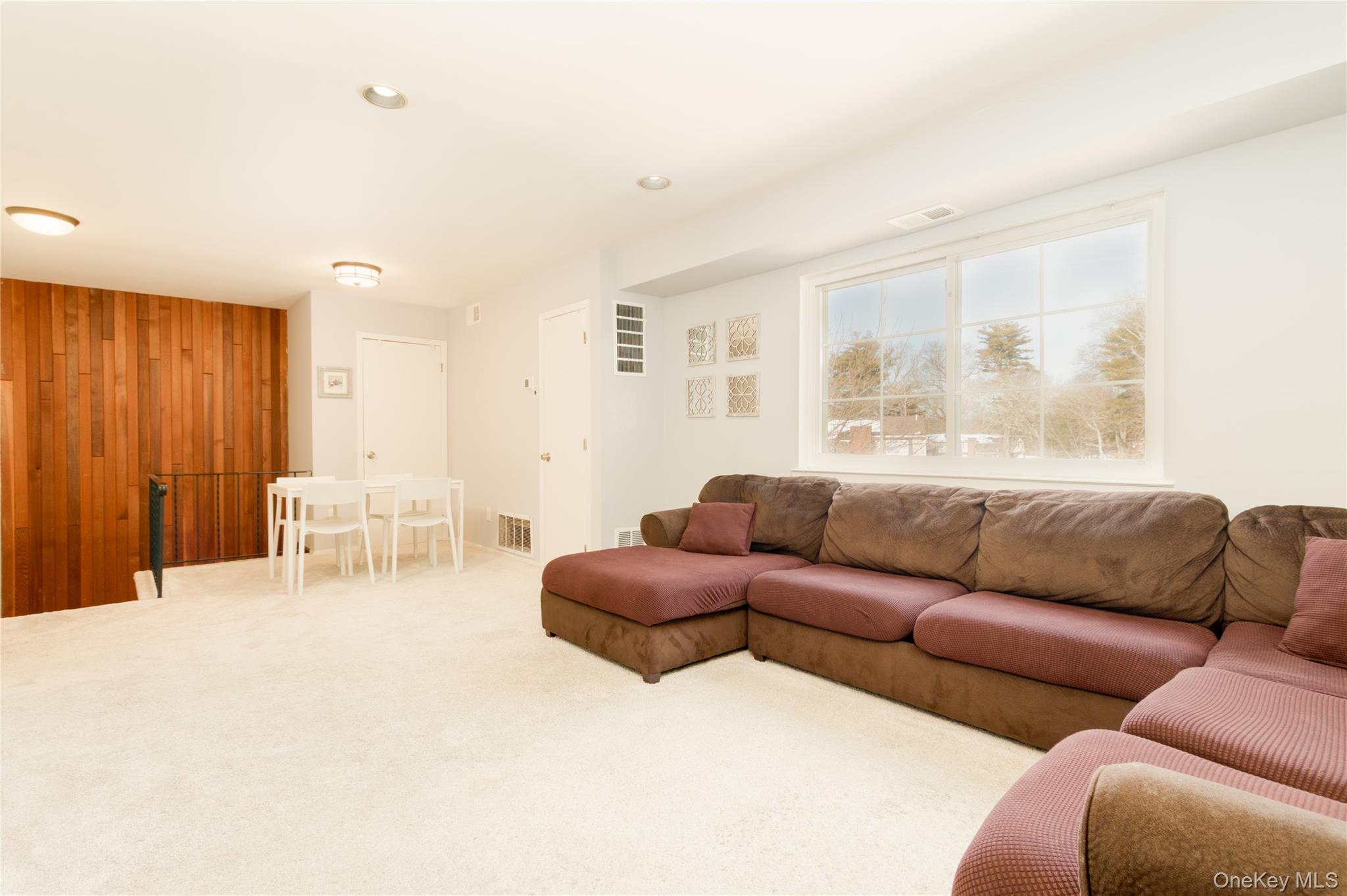 266 Lake Point Circle # 266, Middle Island, NY 11953