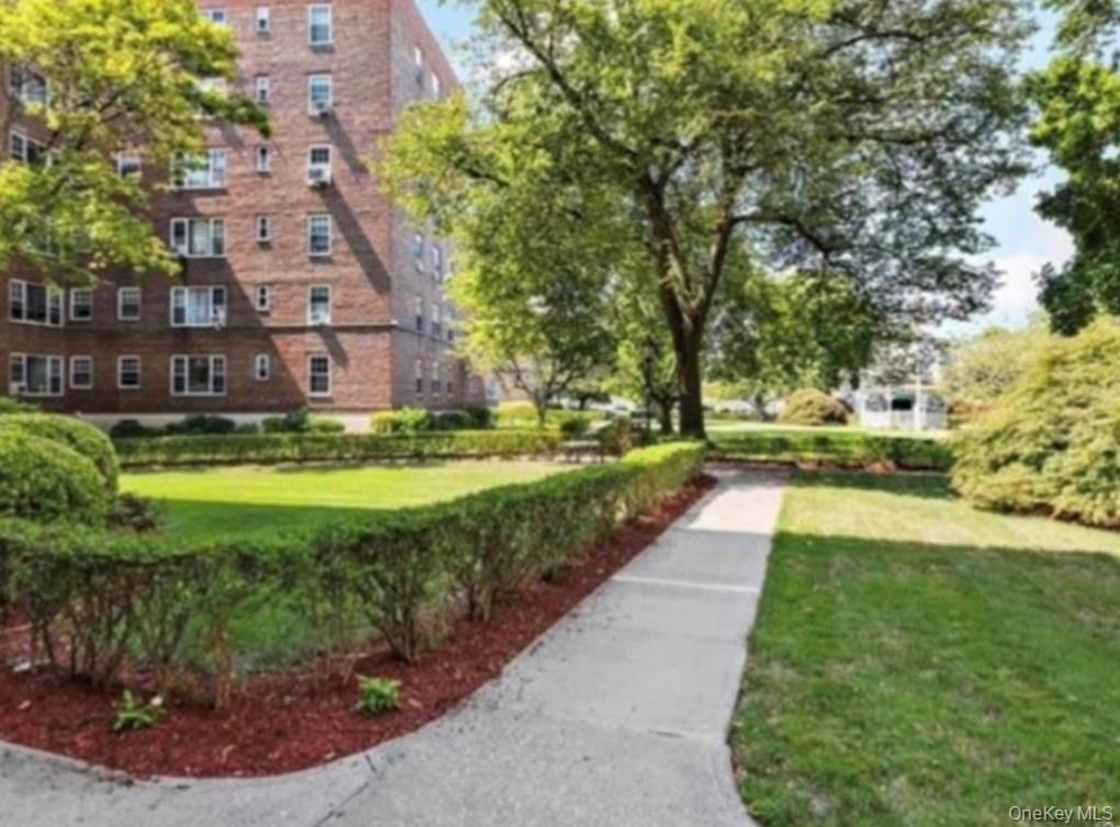 220 Pelham Road # 5C, New Rochelle, NY 10805