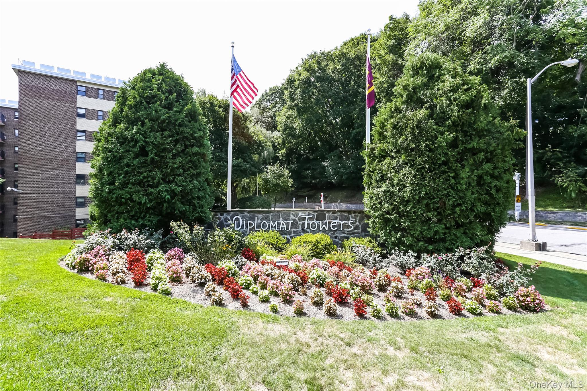 100 Diplomat Drive # 8C, Mount Kisco, NY 10549