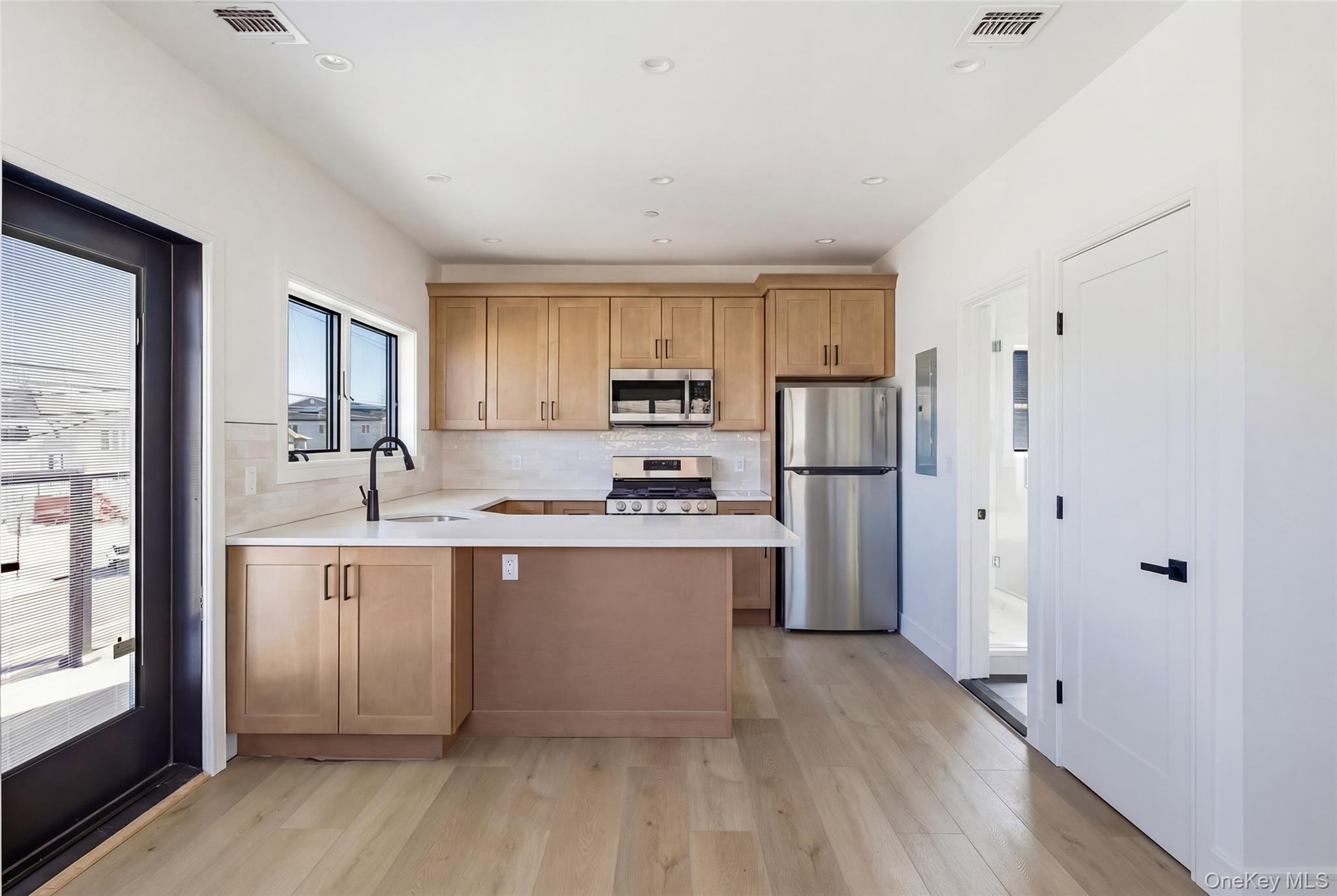 56 Suffolk Road, Island Park, NY 11558