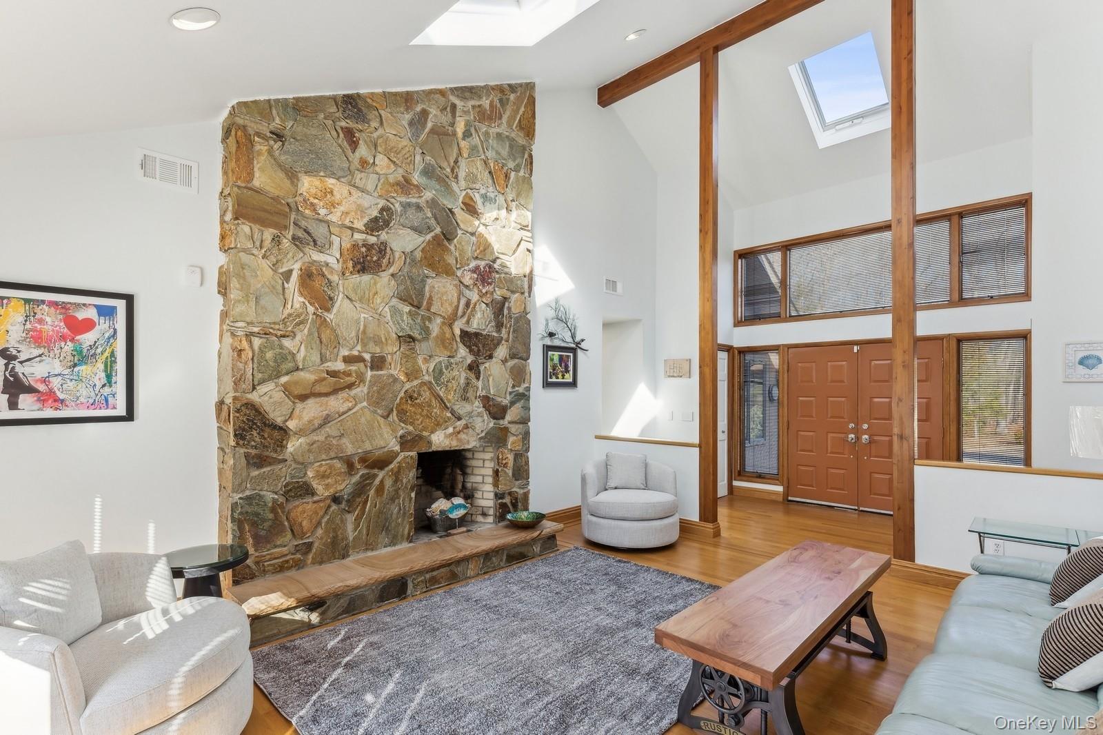 2905 Private Road, East Marion, NY 11939