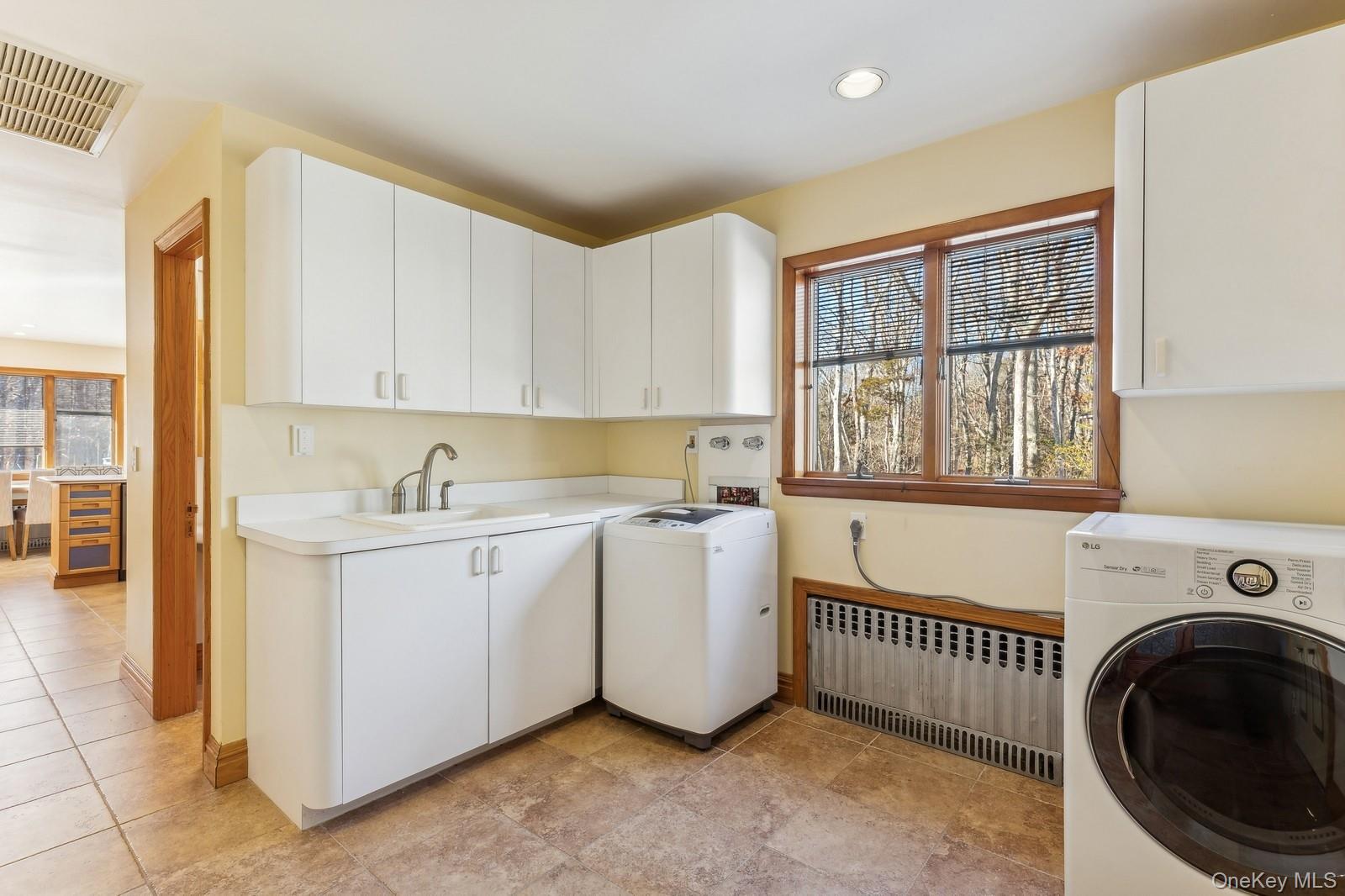 2905 Private Road, East Marion, NY 11939