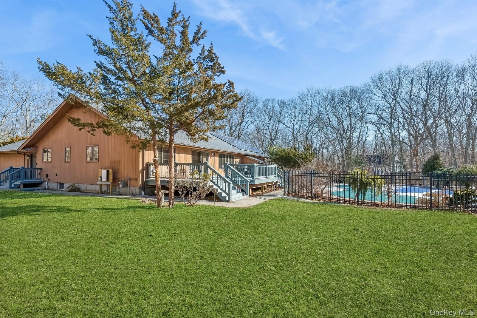 2905 Private Road, East Marion, NY 11939