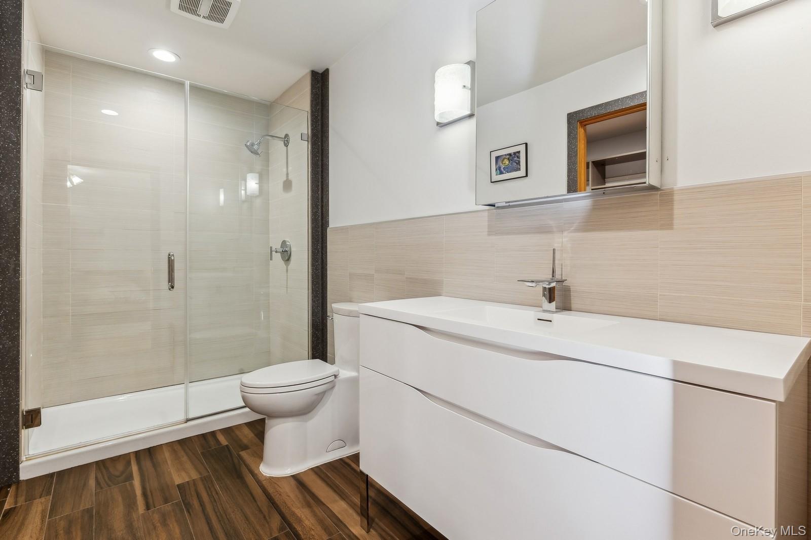 2905 Private Road, East Marion, NY 11939