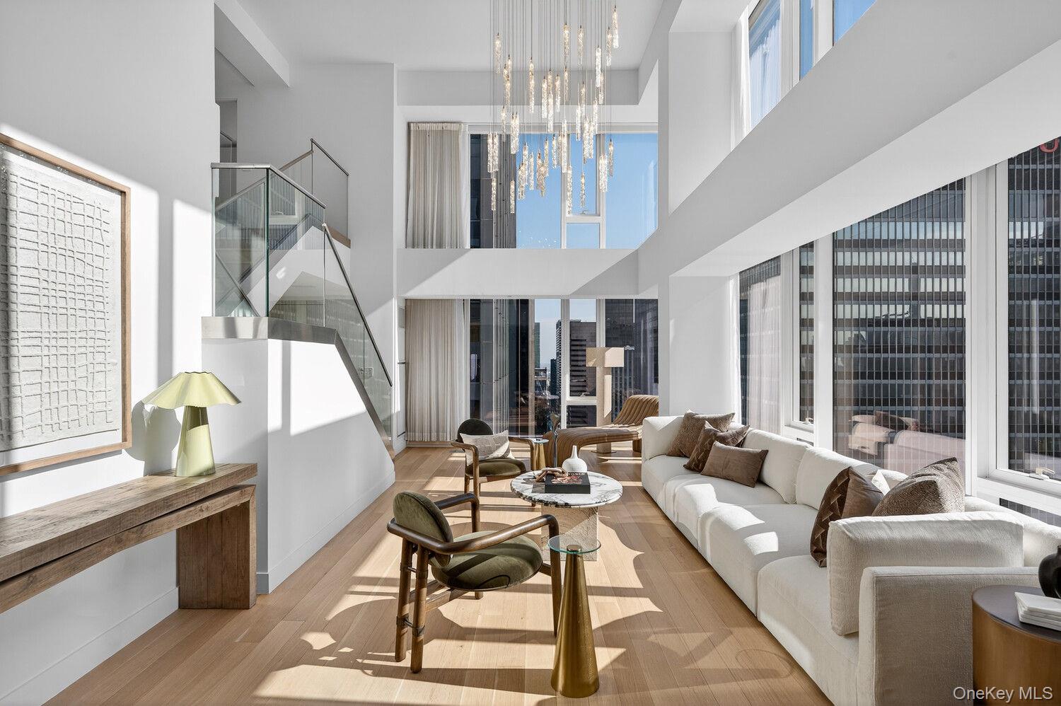 135 W 52ND Street # PH4, New York (Manhattan), NY 10019