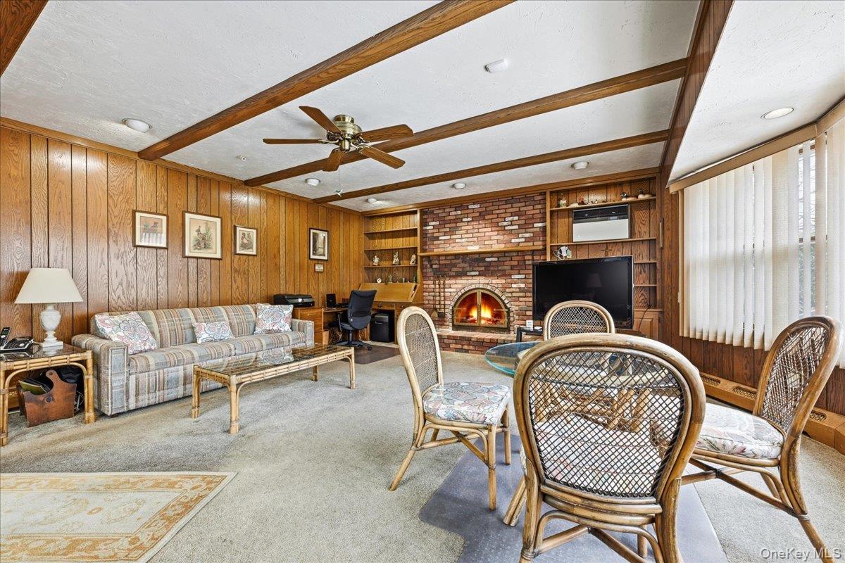 8 Andover Court, Garden City, NY 11530