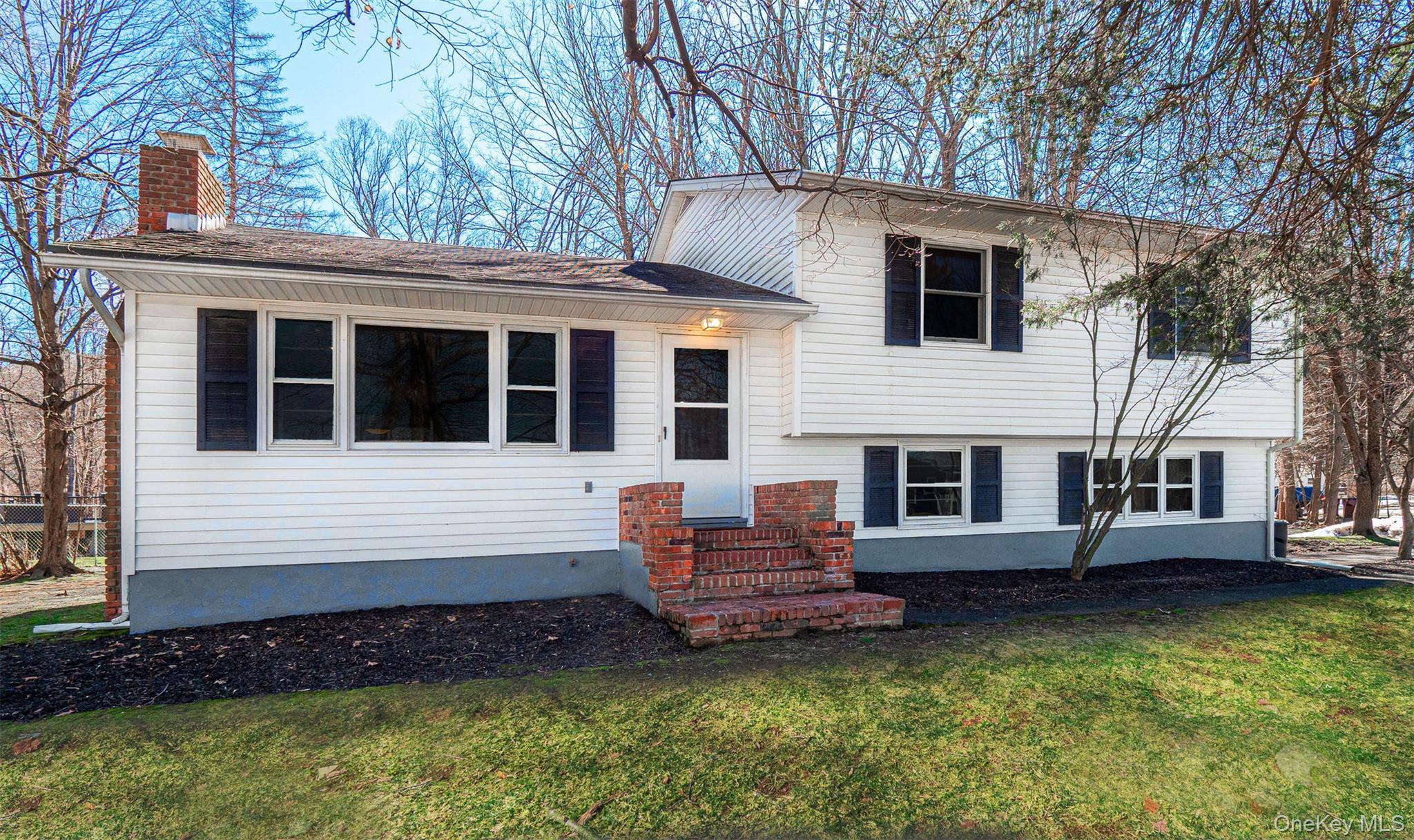 8 Adelaide Lane, Washingtonville, NY 10992