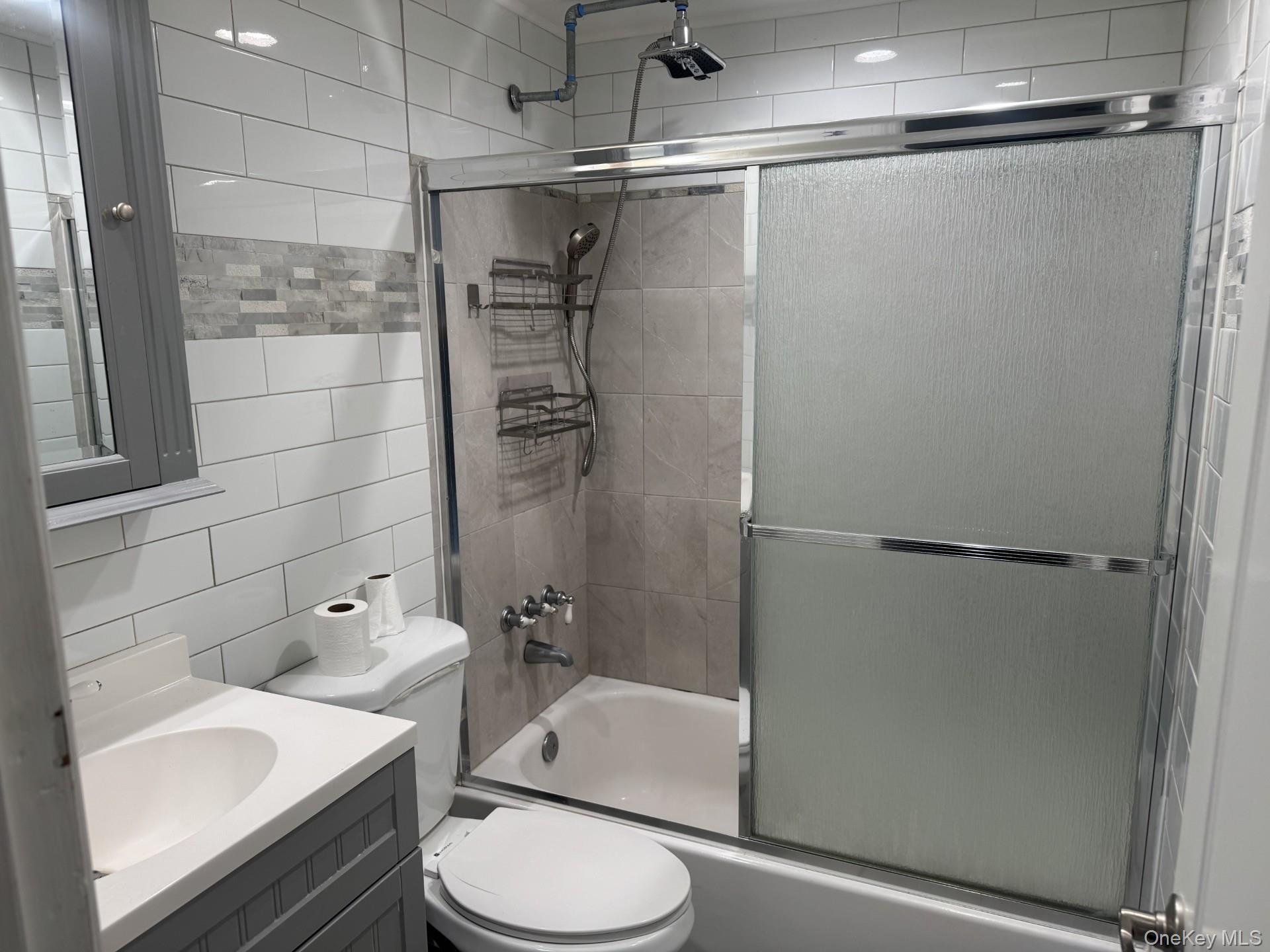 1520 N Thompson Drive, Bay Shore, NY 11706