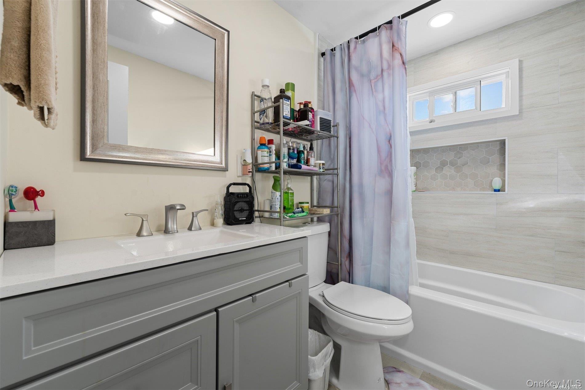 733 14th Street, West Babylon, NY 11704