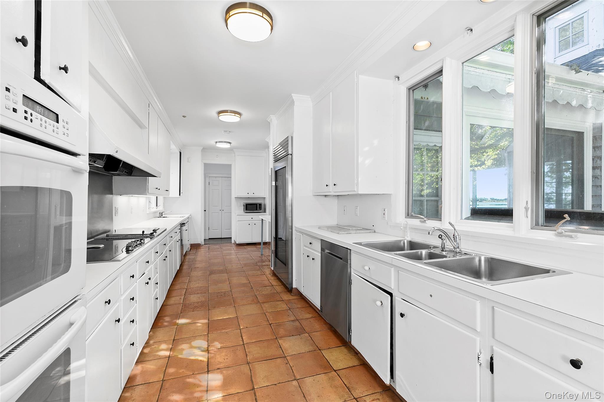 11 Bay Road, Quogue, NY 11959