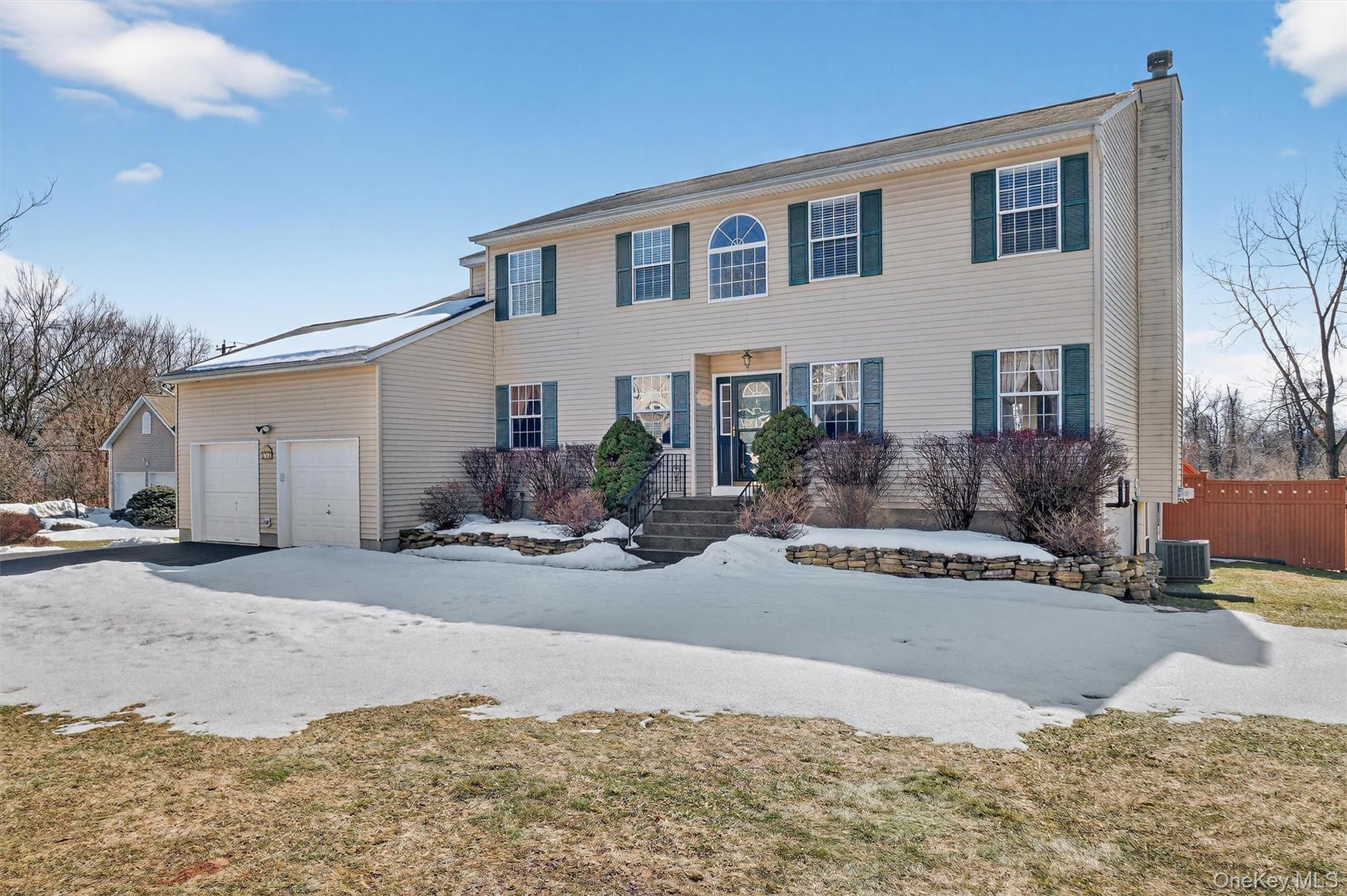 3 Windsor Garden Drive, New Windsor, NY 12553