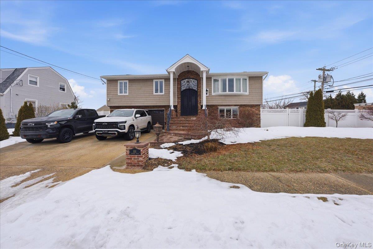 101 Jetmore Place, Massapequa, NY 11758