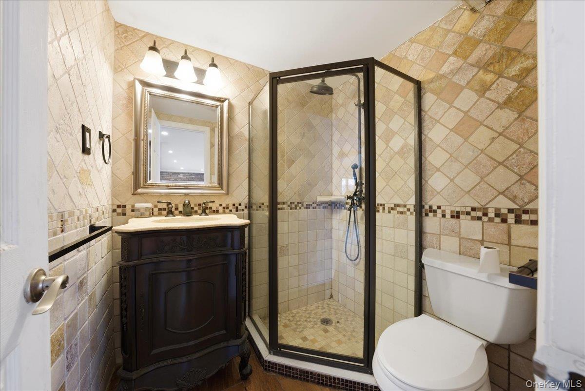 101 Jetmore Place, Massapequa, NY 11758