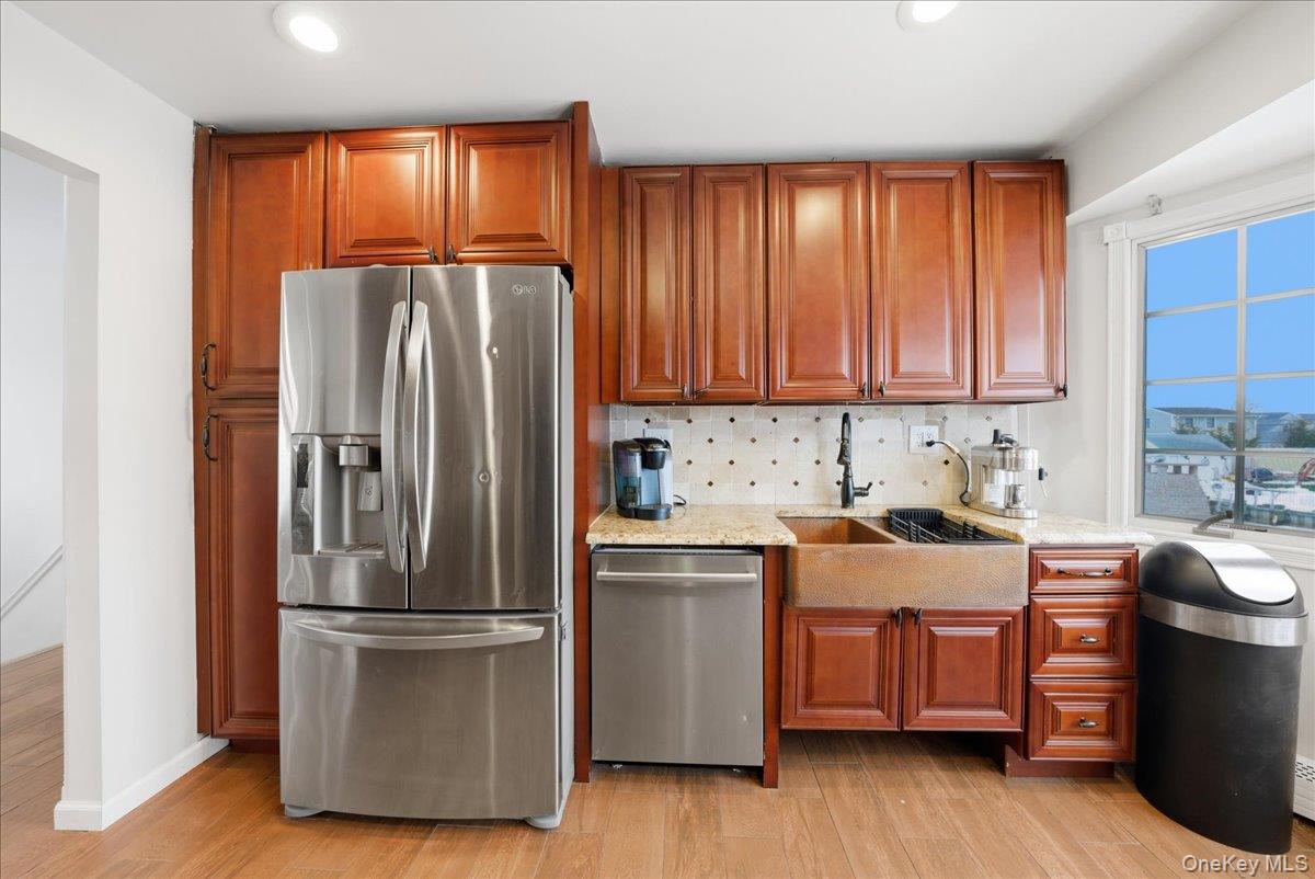 101 Jetmore Place, Massapequa, NY 11758