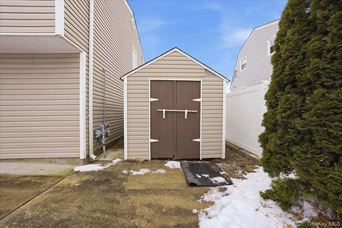 101 Jetmore Place, Massapequa, NY 11758