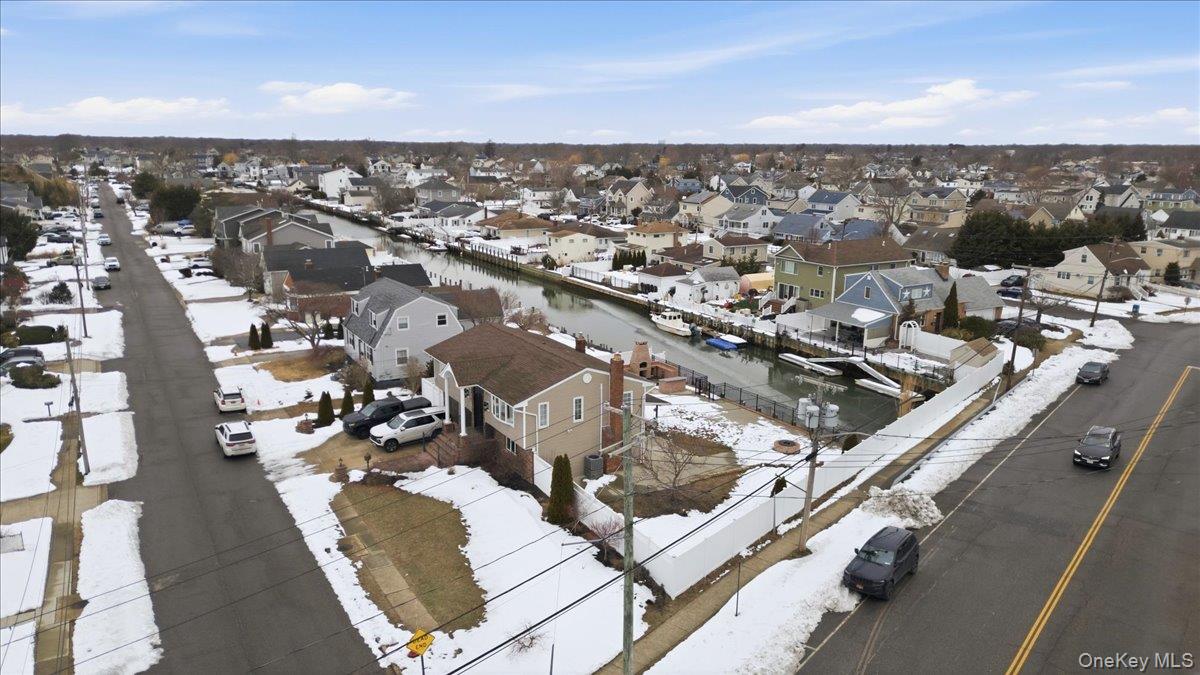 101 Jetmore Place, Massapequa, NY 11758